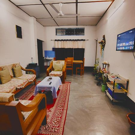 Gayatri Homestay Dibrugarh Dış mekan fotoğraf